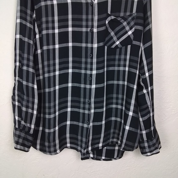 Woolrich Womens Flannel Shirt XL Black White Plaid Relaxed Fit Roll Tab‎ Sleeves - Picture 3 of 13